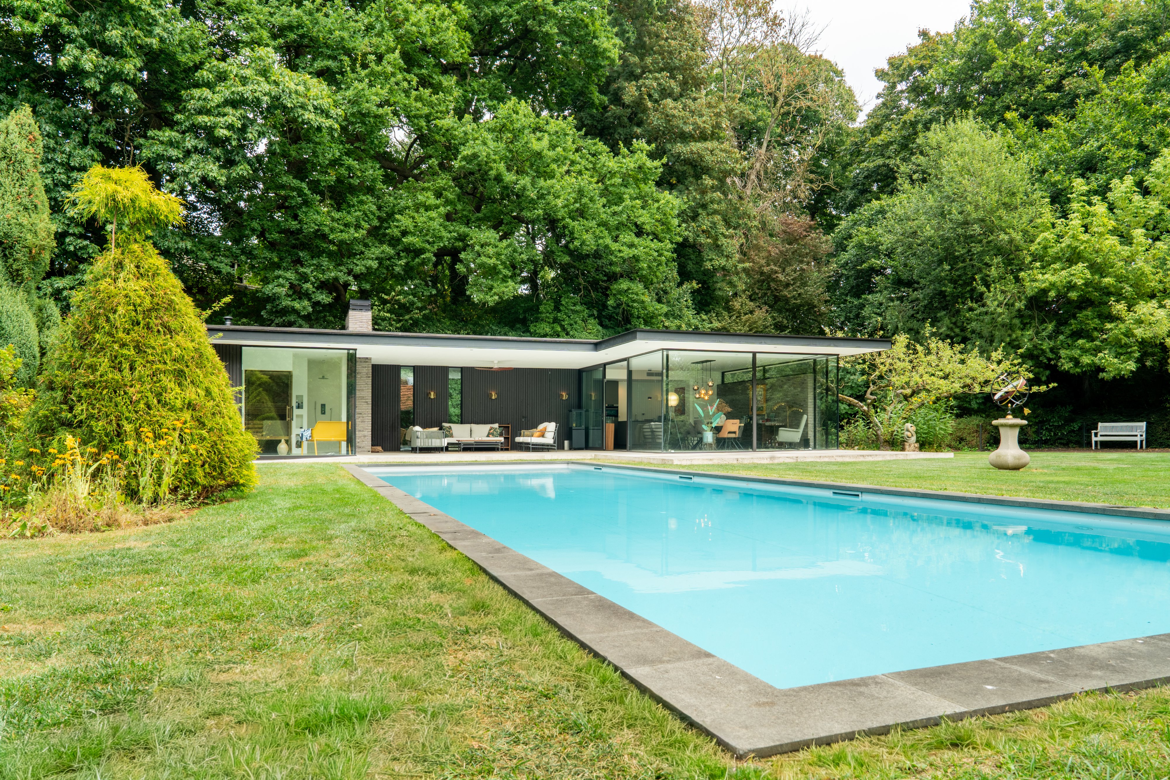 Poolhouse